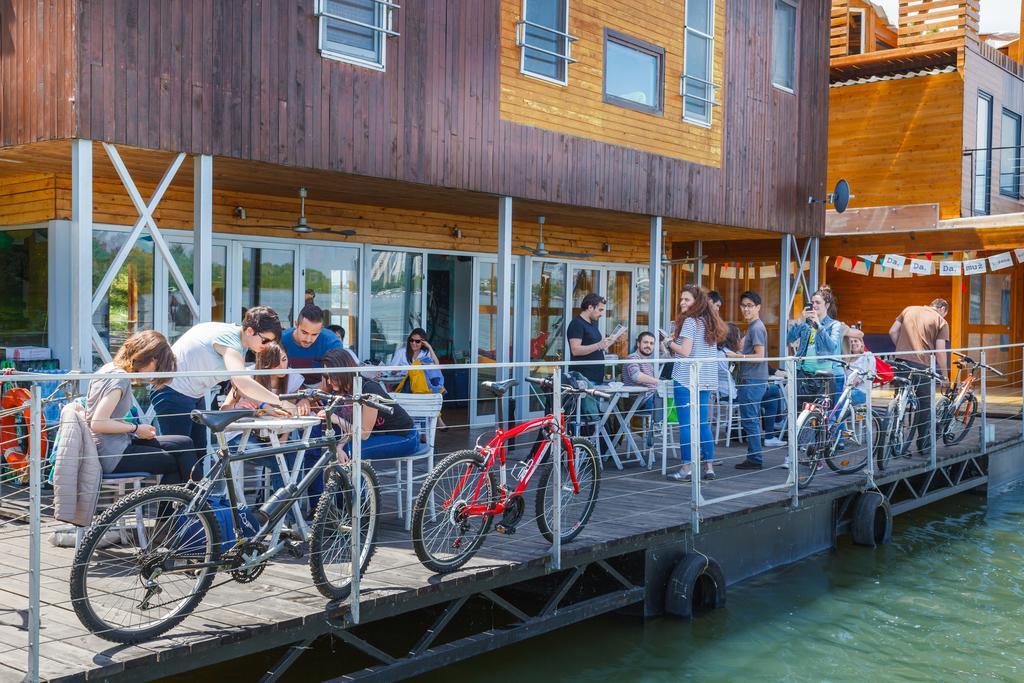 Arkabarka 2- Floating Dream Rooms And Apartments Belgrade Extérieur photo