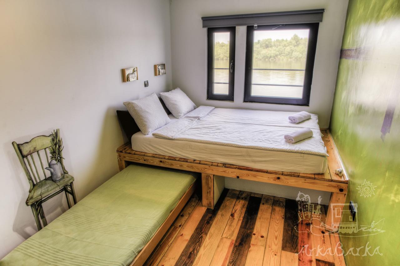 Arkabarka 2- Floating Dream Rooms And Apartments Belgrade Extérieur photo