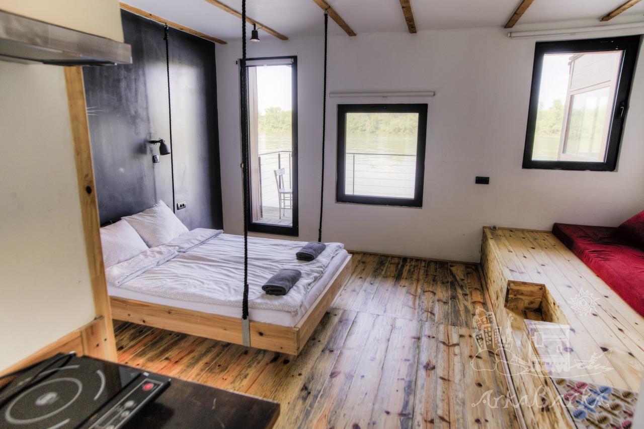 Arkabarka 2- Floating Dream Rooms And Apartments Belgrade Extérieur photo